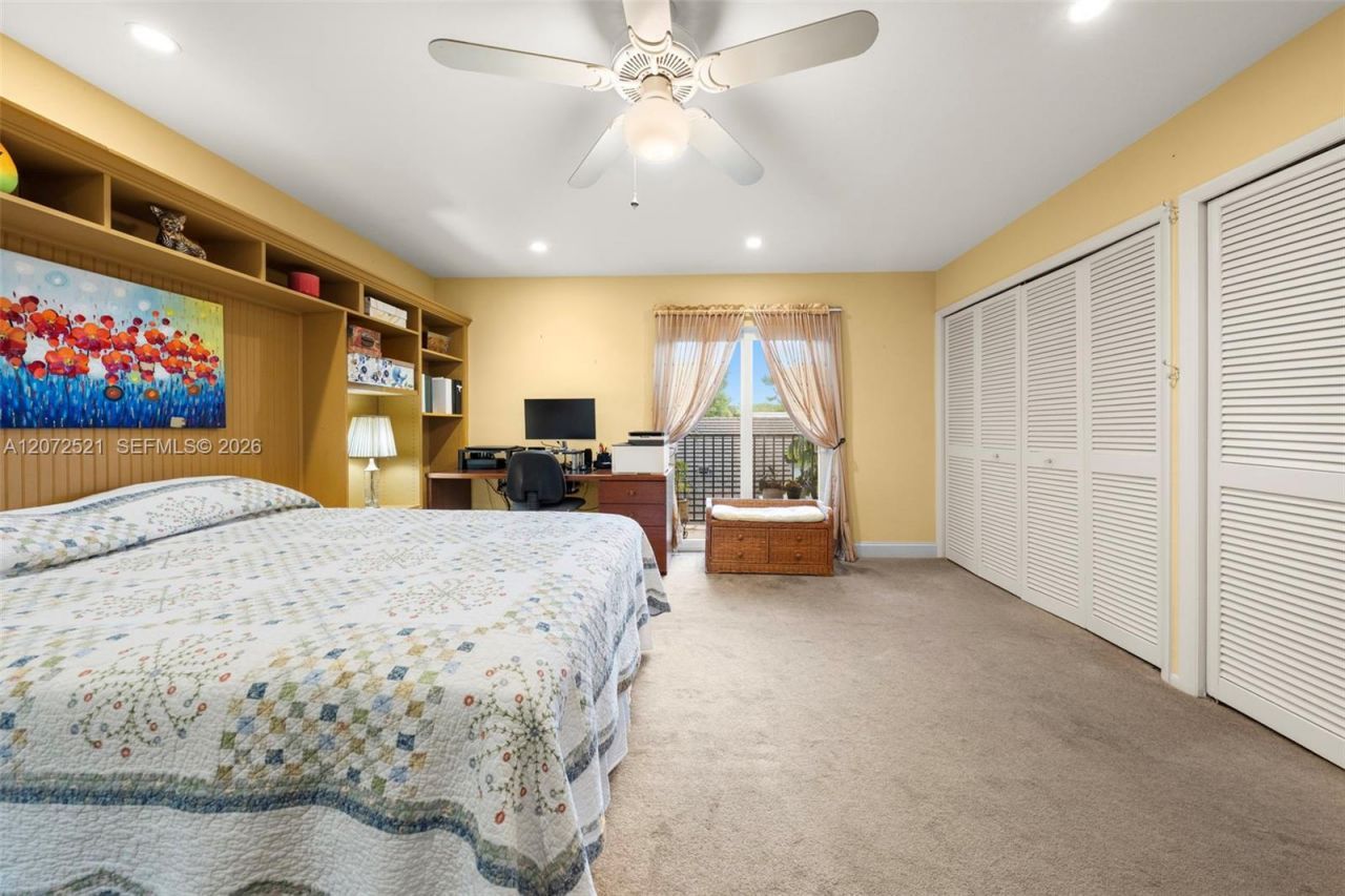 6815 Edgewater Dr, Unit 202, Coral Gables, FL 33133 Photo