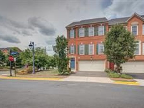 8070 SAMUEL WALLIS STREET, LORTON, VA 22079