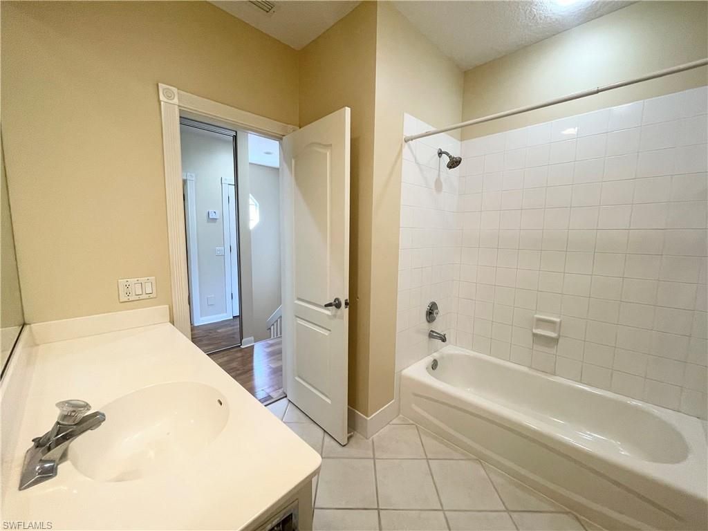 5325 Cove Cir, Naples, FL 34119 Photo