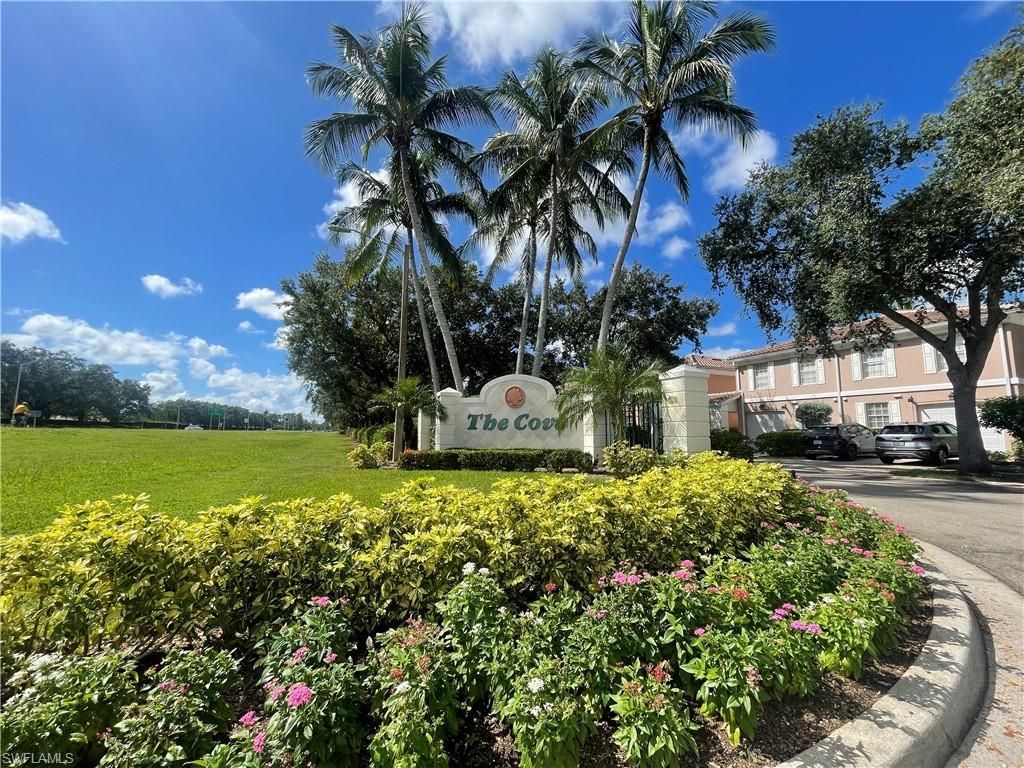 5325 Cove Cir, Naples, FL 34119 Photo