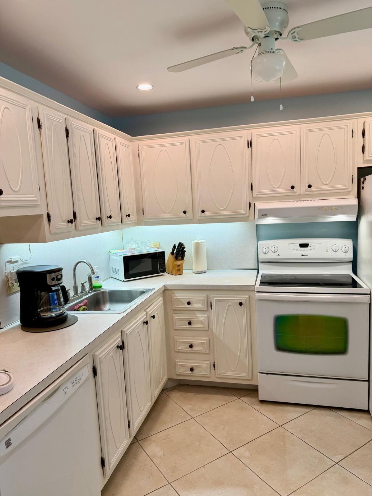 300 NE 26th Avenue, Unit 2010, Boynton Beach, FL 33435 Photo