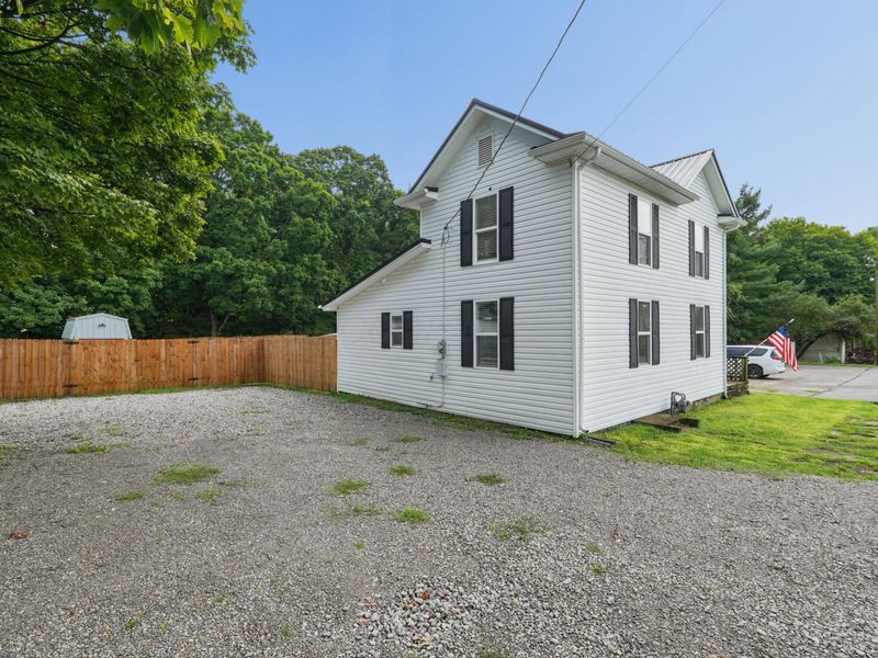 160 S Harrison Street, Tarlton, OH 43156 Photo 3