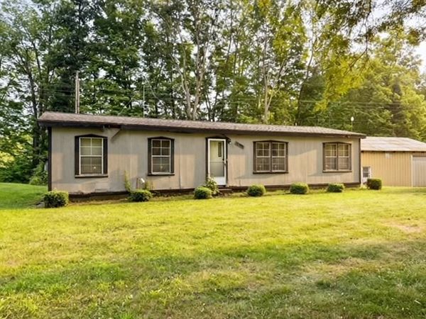 54223 Garrett, Dowagiac, MI 49047