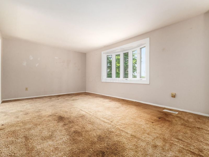 6609 Refugee Road SW, Etna, OH 43062 Photo 8