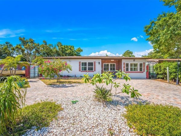 1572 77TH AVENUE N, ST PETERSBURG, FL 33702