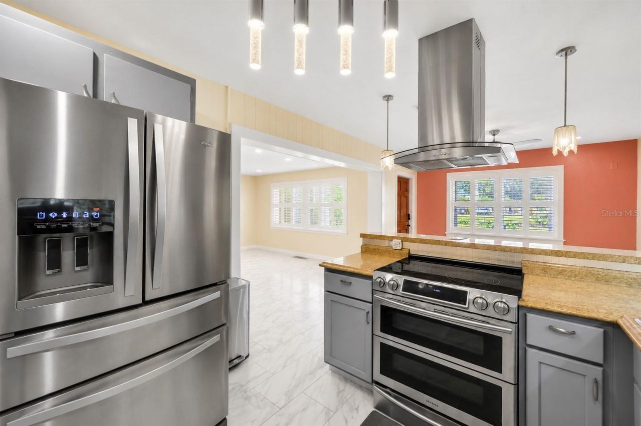 1572 77th Avenue N, Saint Petersburg, FL 33702 Photo