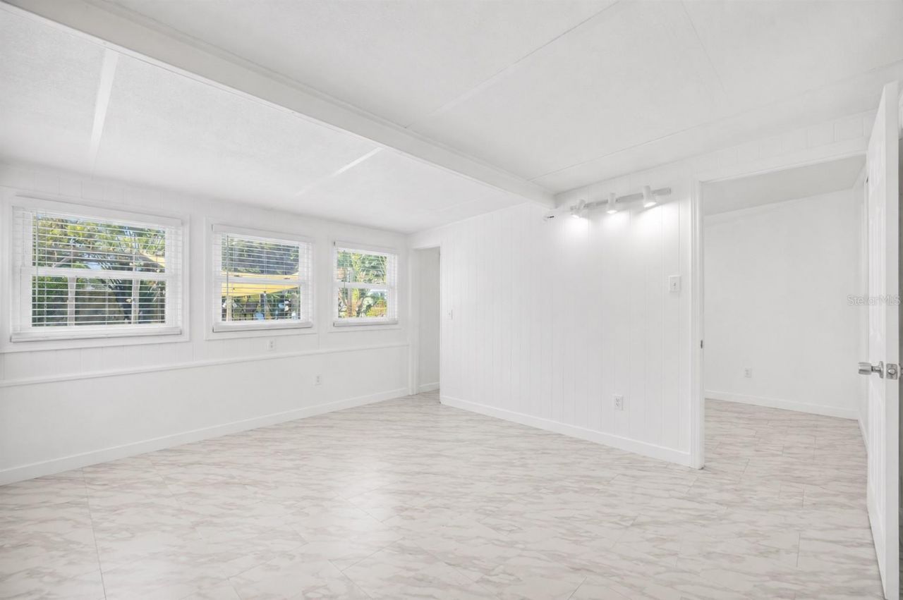 1572 77th Avenue N, Saint Petersburg, FL 33702 Photo