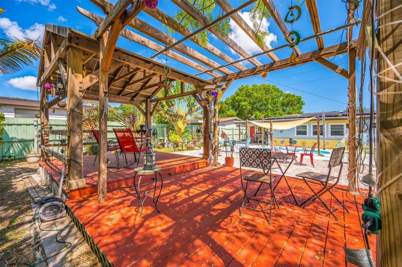 1572 77th Avenue N, Saint Petersburg, FL 33702 Photo