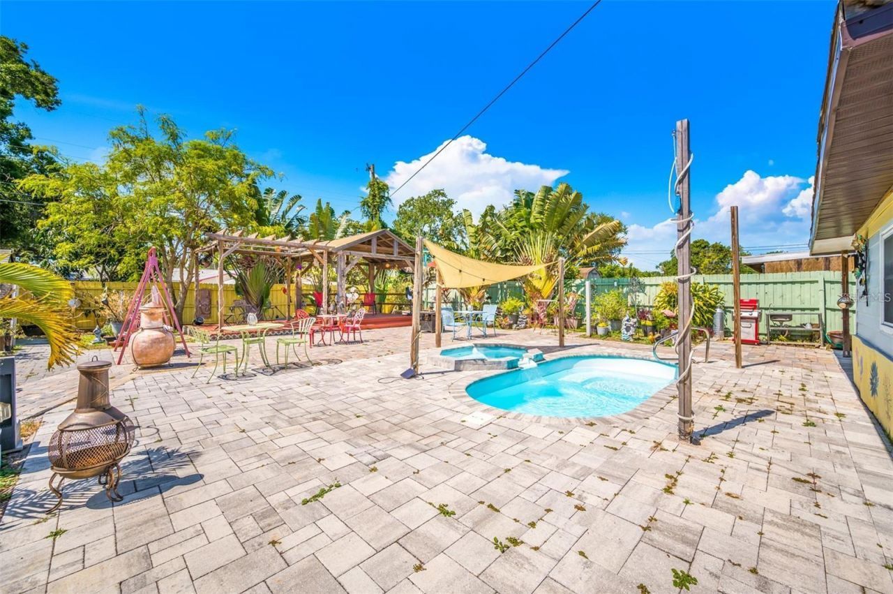 1572 77th Avenue N, Saint Petersburg, FL 33702 Photo