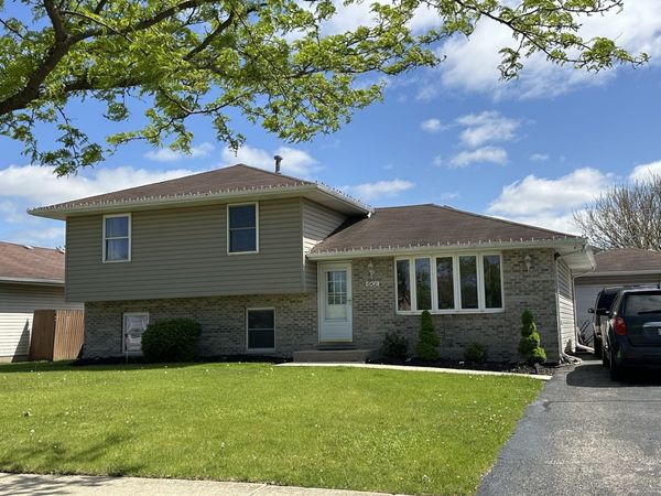 6908 Townsend Boulevard , Plainfield, IL 60586