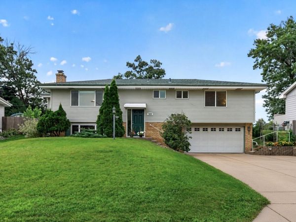 1630 Fairway Drive NE, Columbia Heights, MN 55421