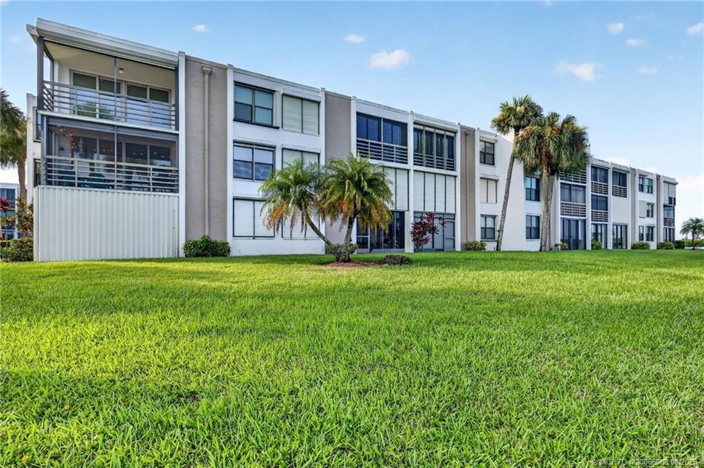 1950 SW Palm City Road , Unit 14-302, Stuart, FL 34994 Photo