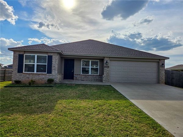 2809 Bauer Street , Pea Ridge, AR 72751
