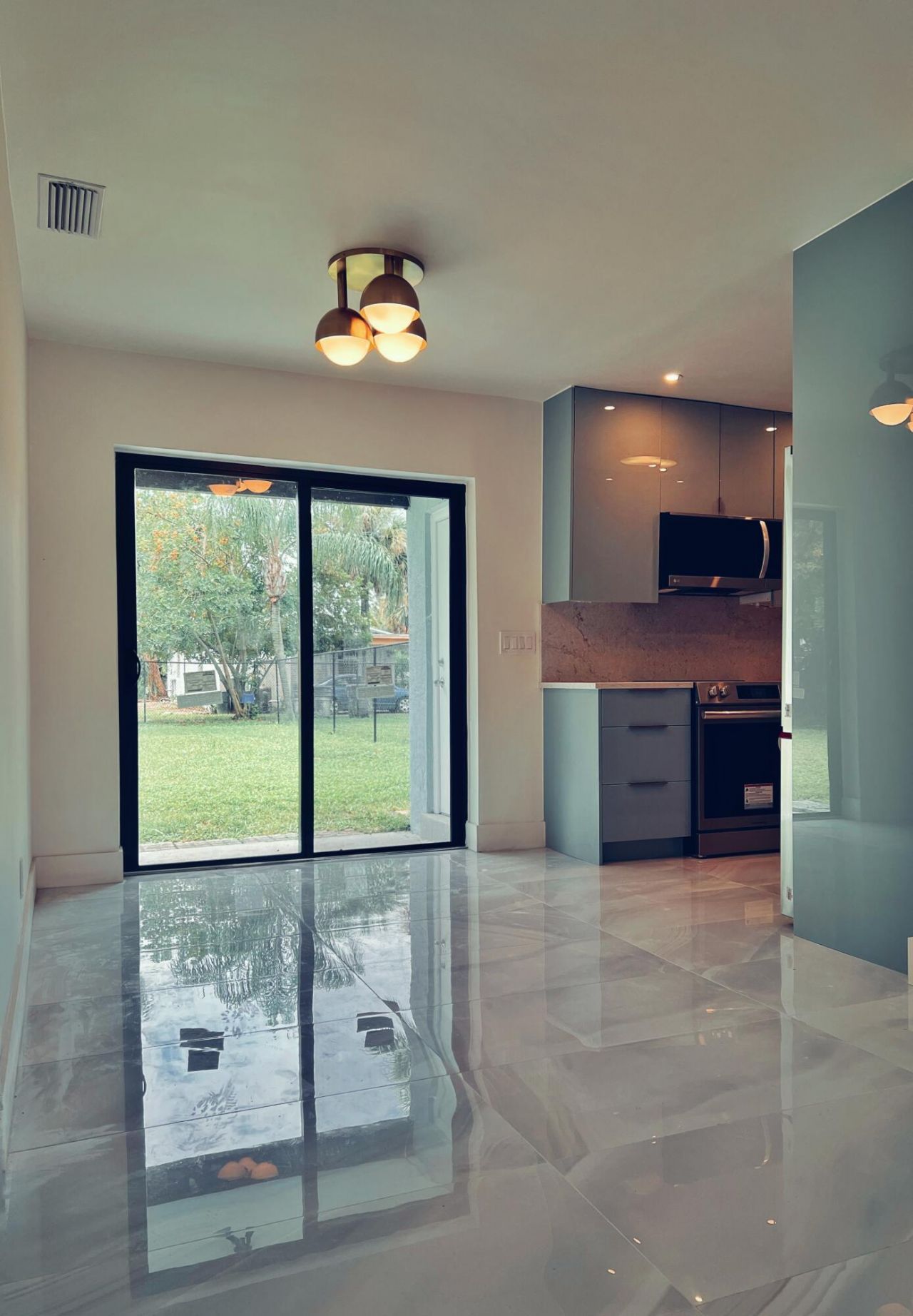 9287 Sunrise Drive, West Palm Beach, FL 33403 Photo