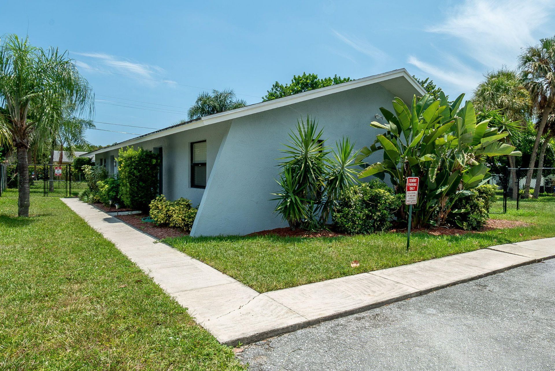9287 Sunrise Drive, West Palm Beach, FL 33403 Photo