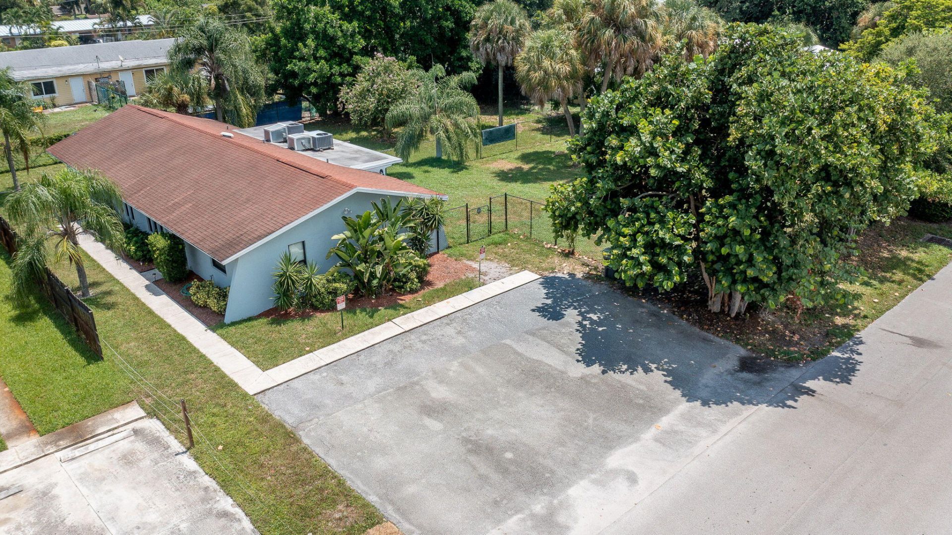 9287 Sunrise Drive, West Palm Beach, FL 33403 Photo