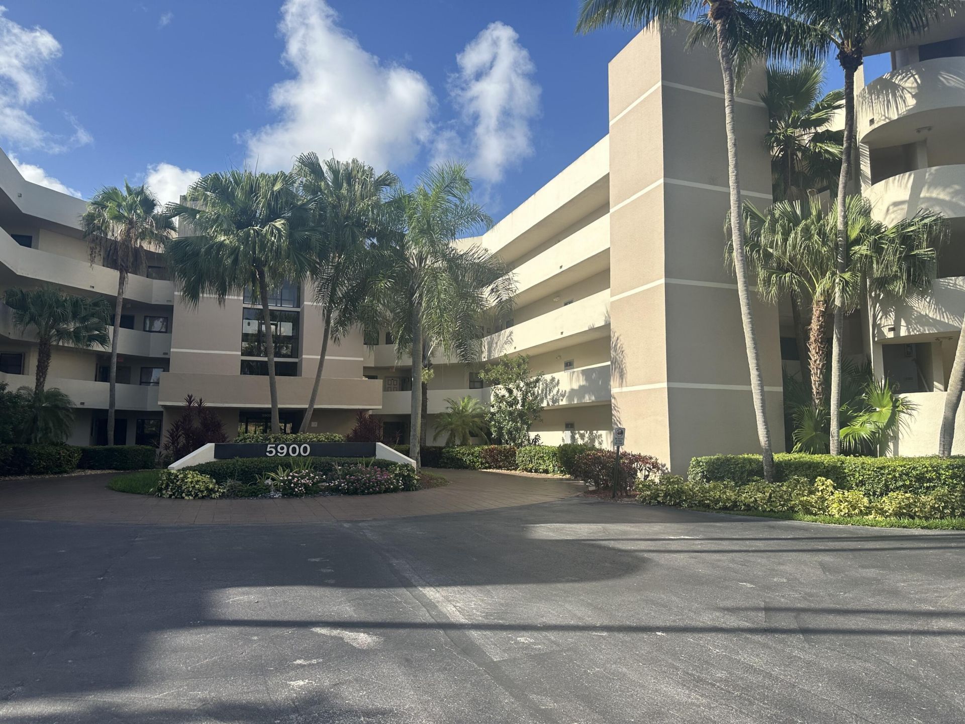 5900 Camino Del Sol, Unit 206, Boca Raton, FL 33433 Photo