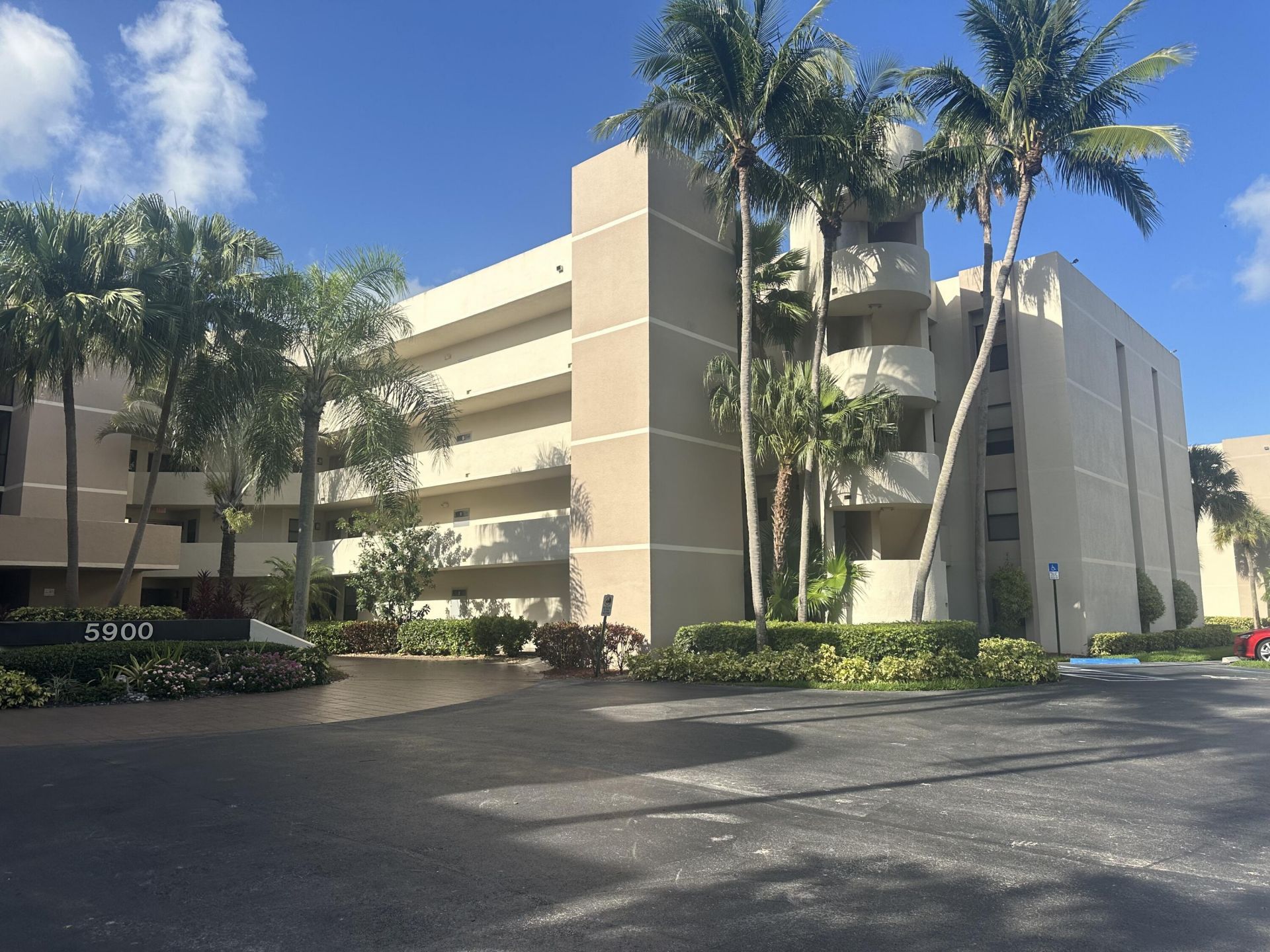 5900 Camino Del Sol, Unit 206, Boca Raton, FL 33433 Photo
