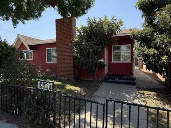 14711 Grevillea Avenue, Lawndale, CA 90260