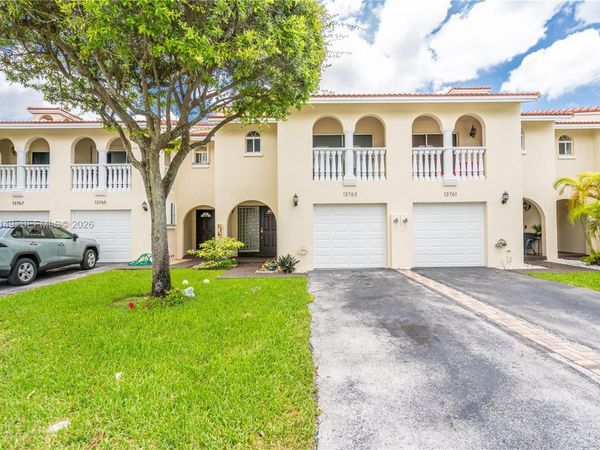 13763 SW 160th St , Miami, FL 33177