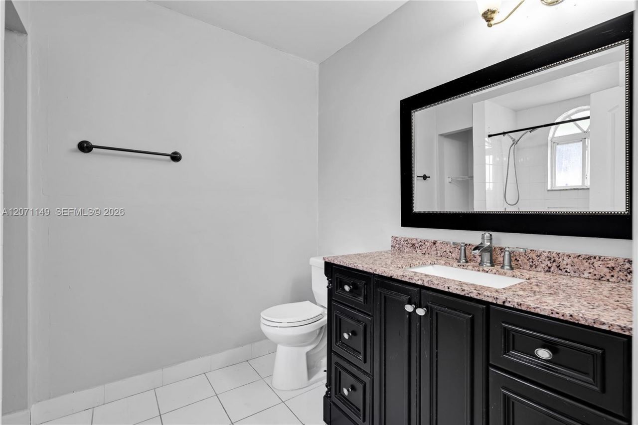 13763 SW 160th St , Miami, FL 33177 Photo
