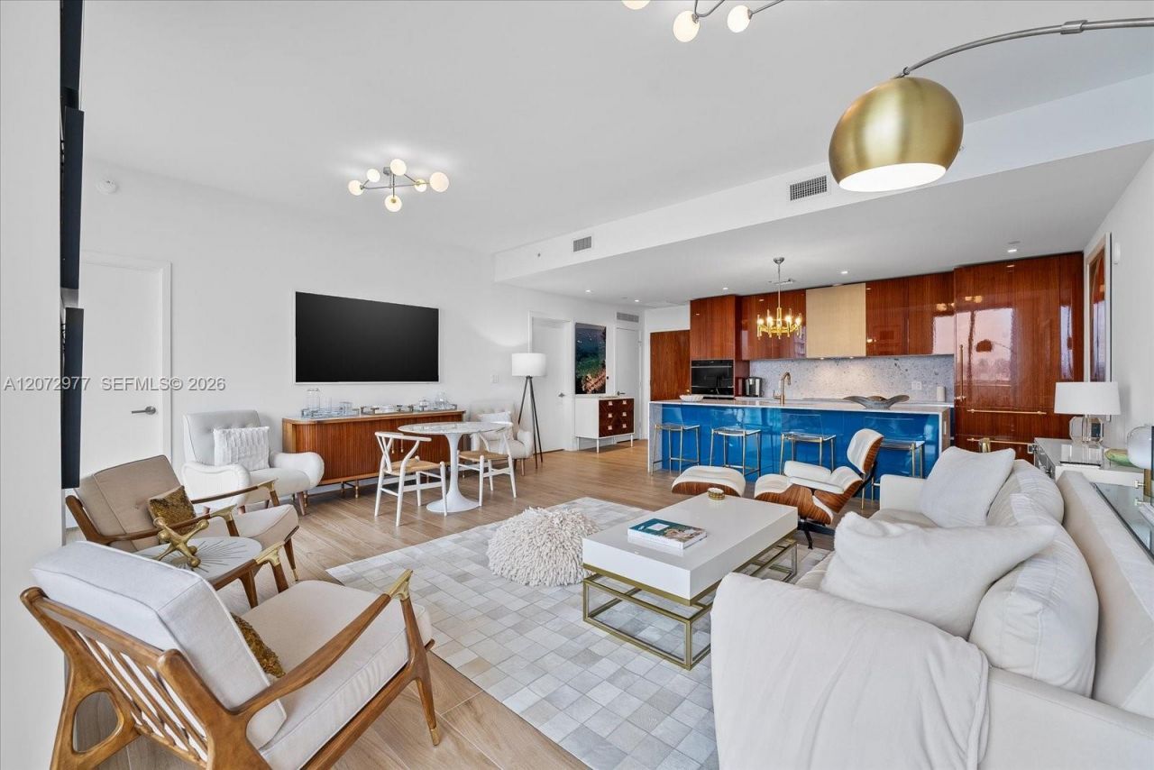 2678 Tigertail Ave , Unit 1508, Miami, FL 33133 Photo