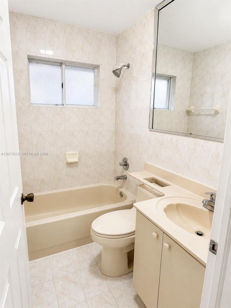 9999 NW 126th Ter , Unit HOUSE, Hialeah Gardens, FL 33018 Photo