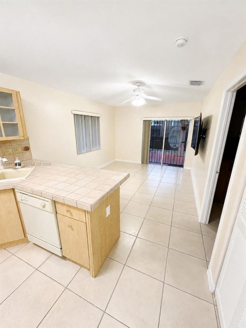 9999 NW 126th Ter , Unit HOUSE, Hialeah Gardens, FL 33018 Photo