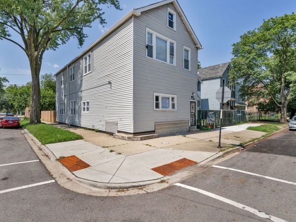 5256 S Carpenter Street, Chicago, IL 60609