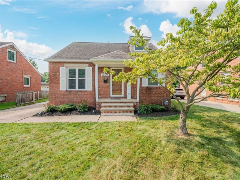 22589 Macbeth Avenue, Fairview Park, OH 44126 Photo 1