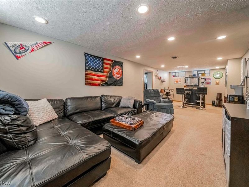 22589 Macbeth Avenue, Fairview Park, OH 44126 Photo 14