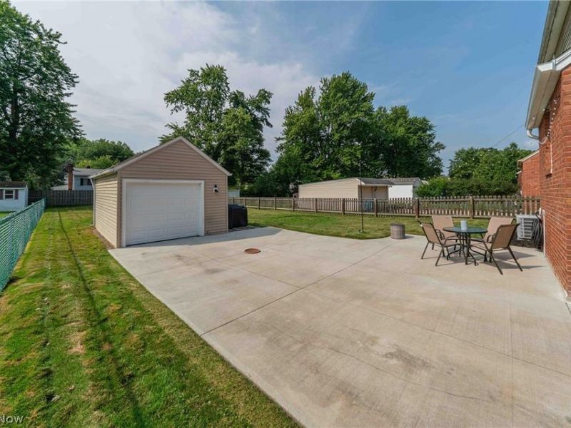 22589 Macbeth Avenue, Fairview Park, OH 44126 Photo 20
