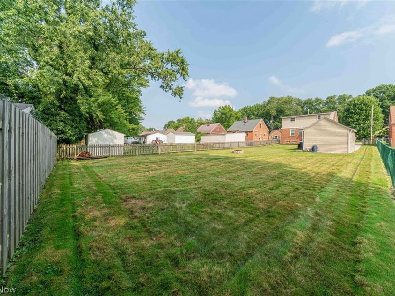22589 Macbeth Avenue, Fairview Park, OH 44126 Photo 24