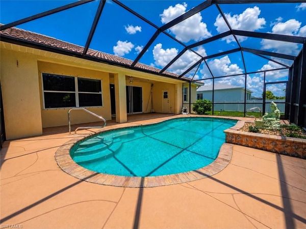 2110 Embers PKWY W, CAPE CORAL, FL 33993