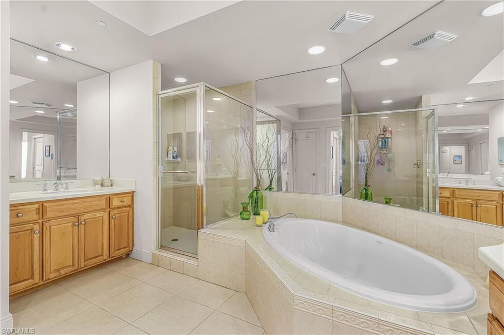 4192 Bay Beach Ln , Unit 872, Fort Myers Beach, FL 33931 Photo