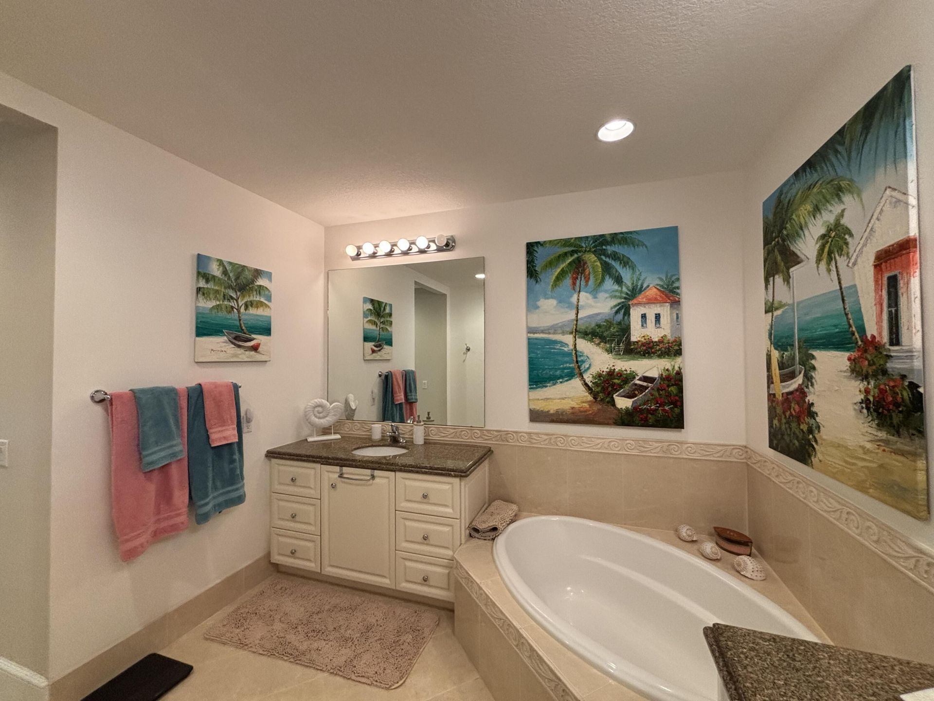 29 Harbour Isle Drive W, Unit 304, Fort Pierce, FL 34949 Photo