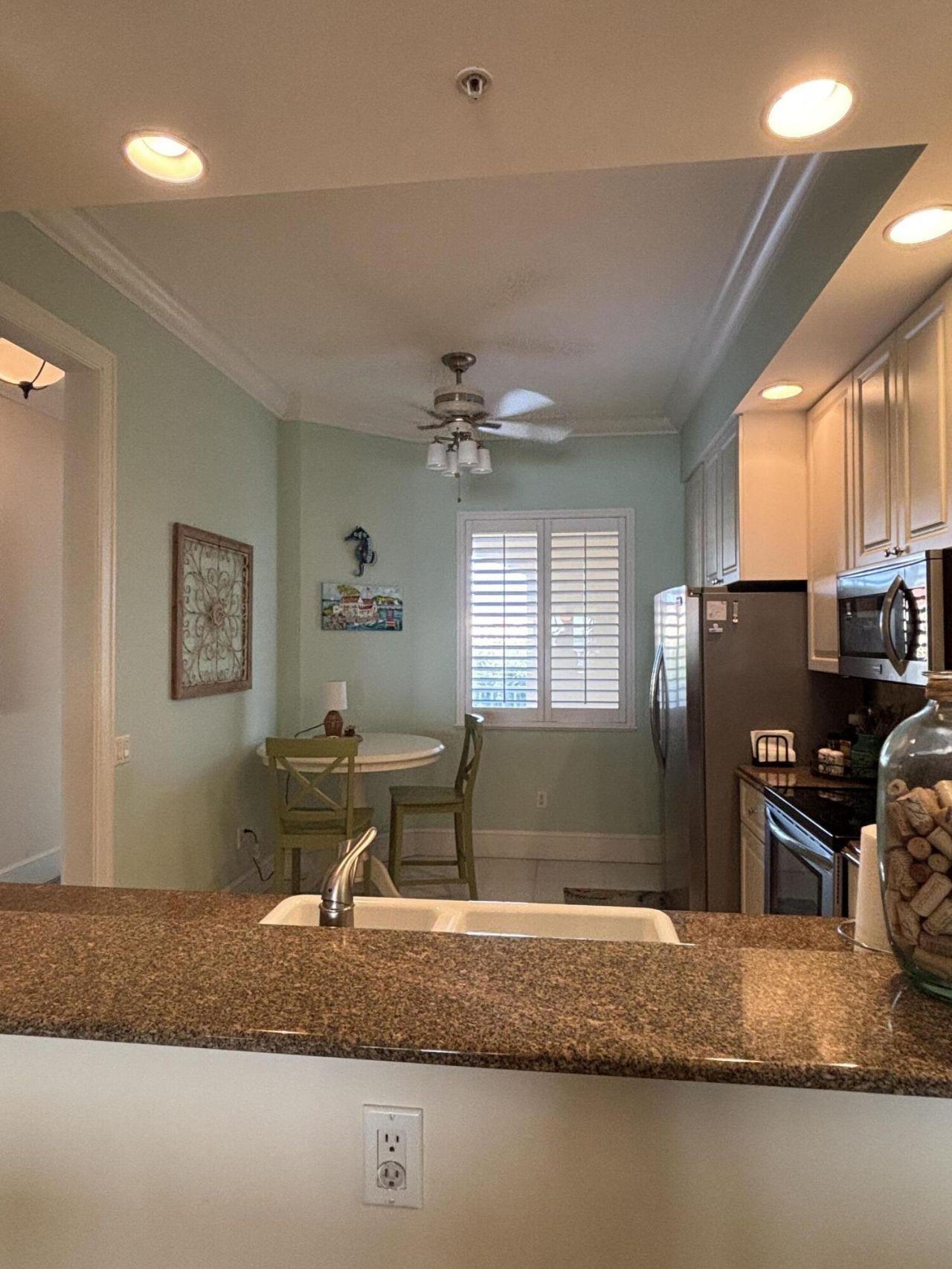 29 Harbour Isle Drive W, Unit 304, Fort Pierce, FL 34949 Photo