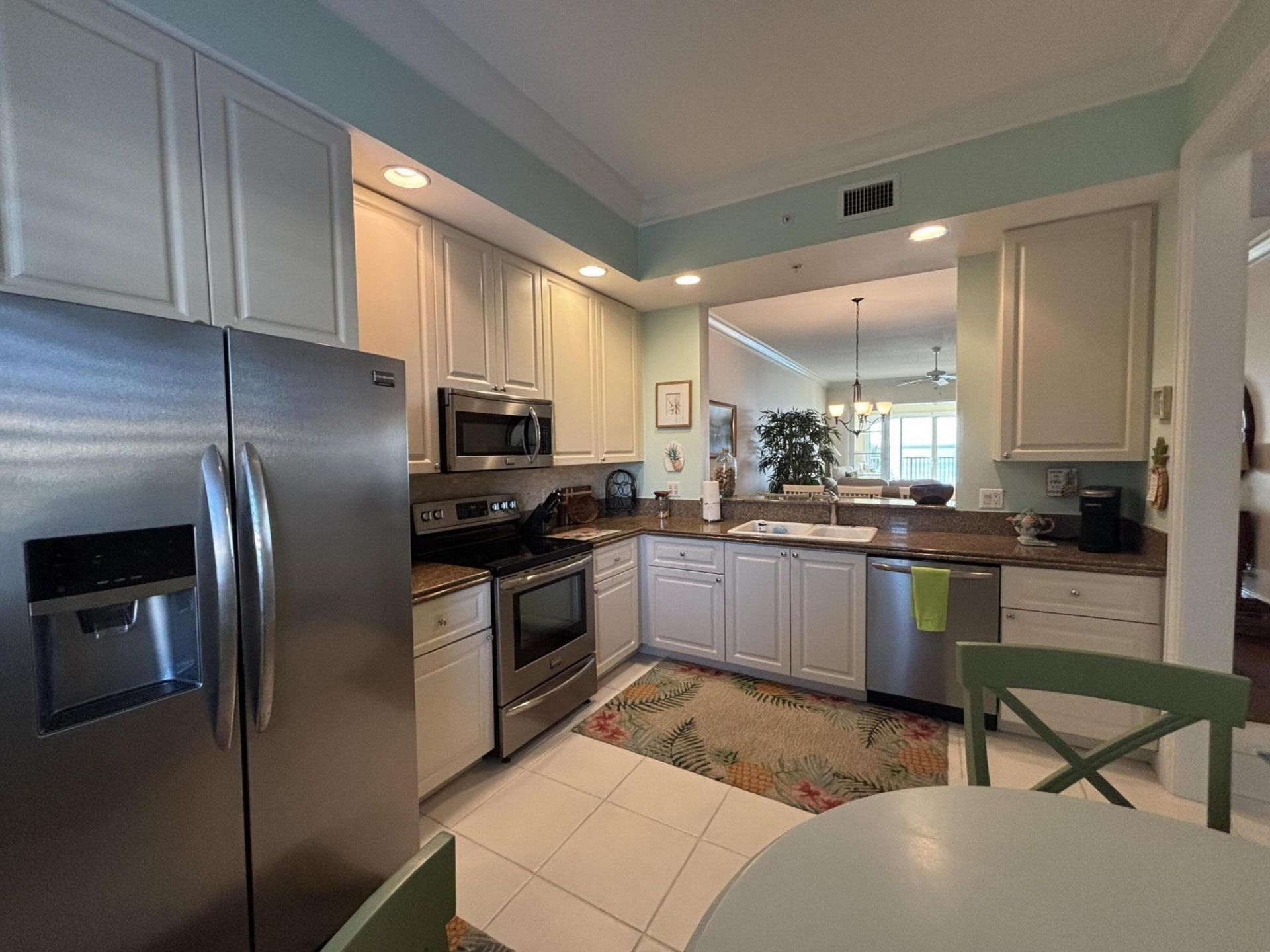 29 Harbour Isle Drive W, Unit 304, Fort Pierce, FL 34949 Photo