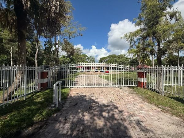 5800 PINETREE Road, Parkland, FL 33067