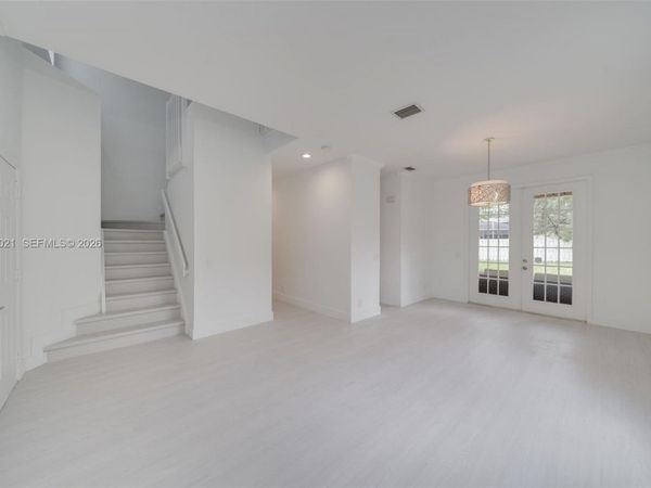 720 Falling Water Rd, Unit 720, Weston, FL 33326