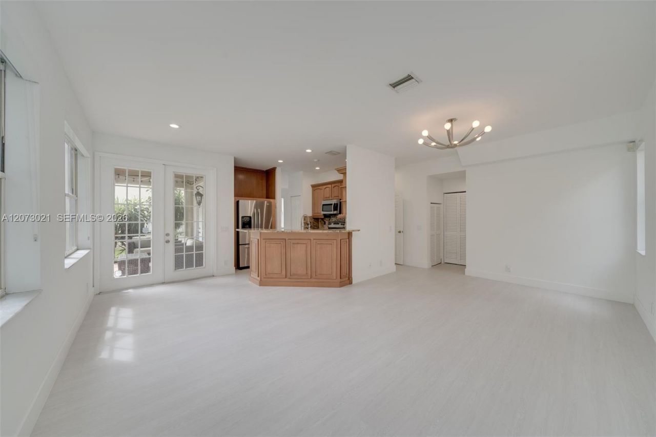 720 Falling Water Rd , Unit 720, Weston, FL 33326 Photo