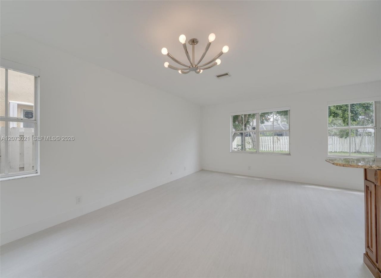 720 Falling Water Rd , Unit 720, Weston, FL 33326 Photo