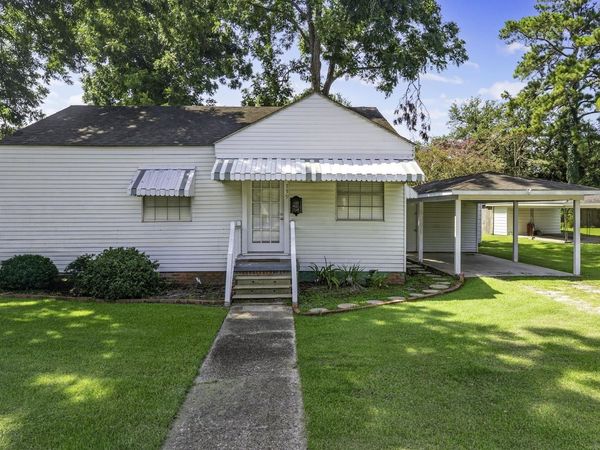 759 Avenue D, Port Allen, LA 70767