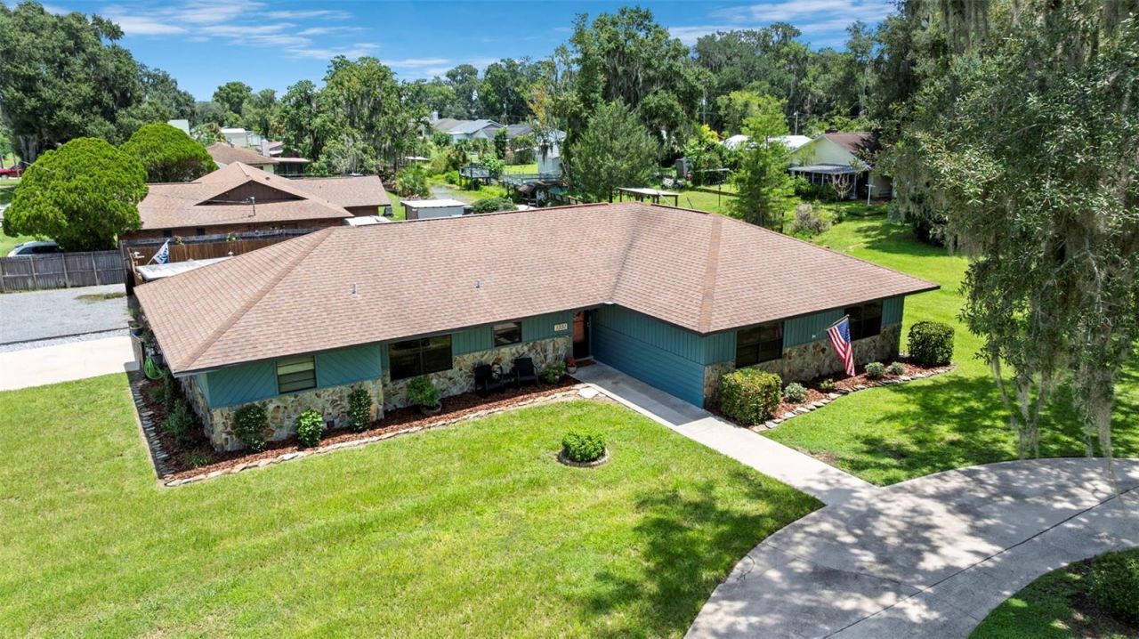 1351 Cr 482n, Lake Panasoffkee, FL 33538 Photo