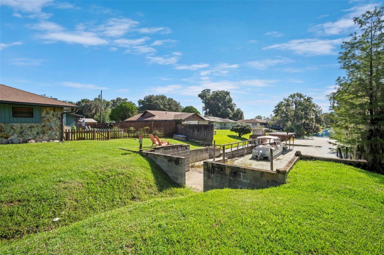 1351 Cr 482n, Lake Panasoffkee, FL 33538 Photo