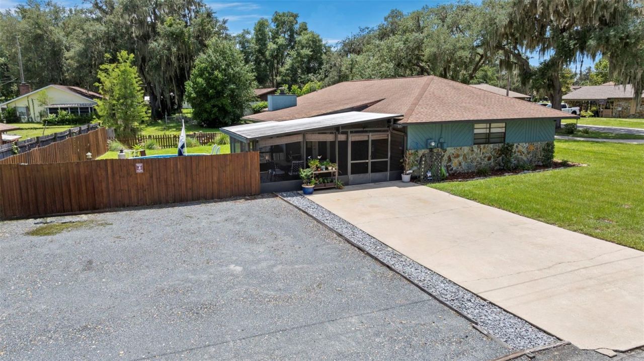 1351 Cr 482n, Lake Panasoffkee, FL 33538 Photo