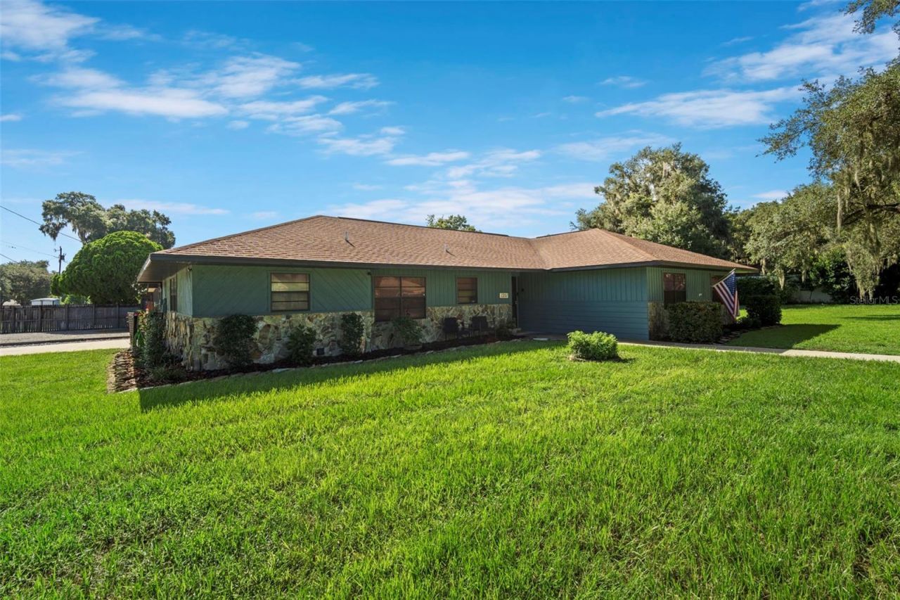 1351 Cr 482n, Lake Panasoffkee, FL 33538 Photo