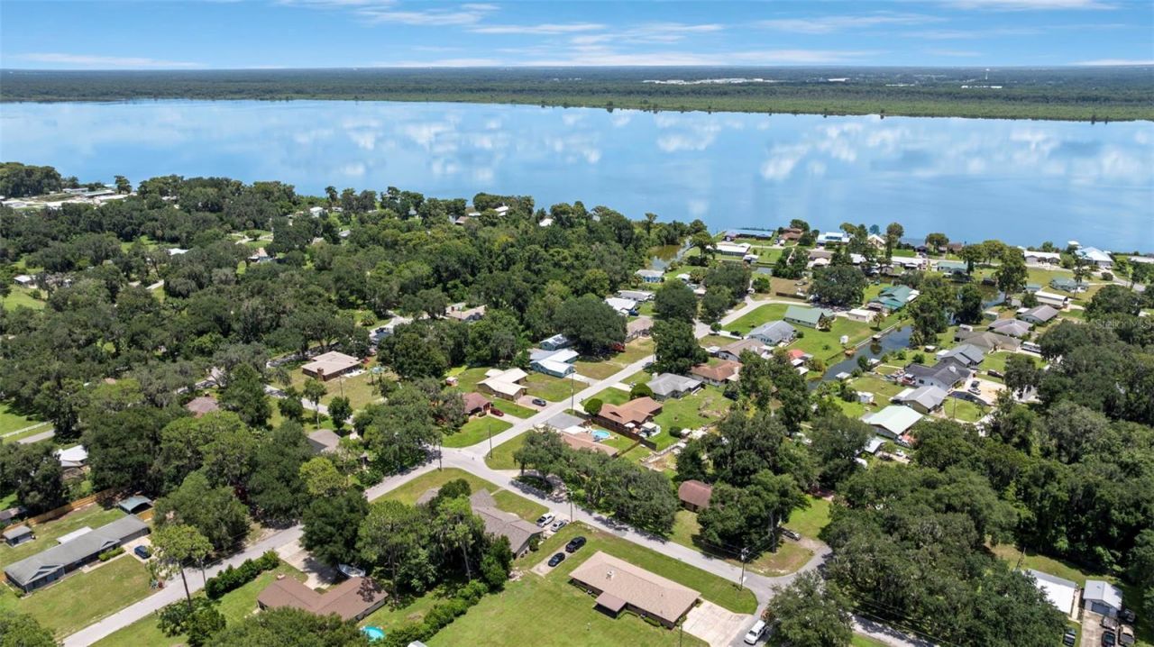 1351 Cr 482n, Lake Panasoffkee, FL 33538 Photo