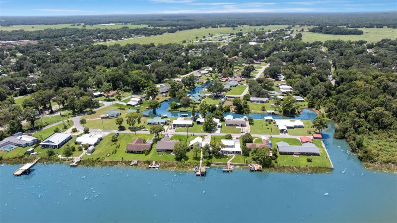 1351 Cr 482n, Lake Panasoffkee, FL 33538 Photo