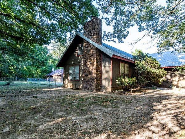 13301 Big Red Lane , Gentry, AR 72734